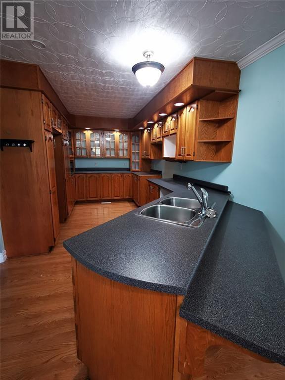 21 Village Cove Road E Property Photo 10