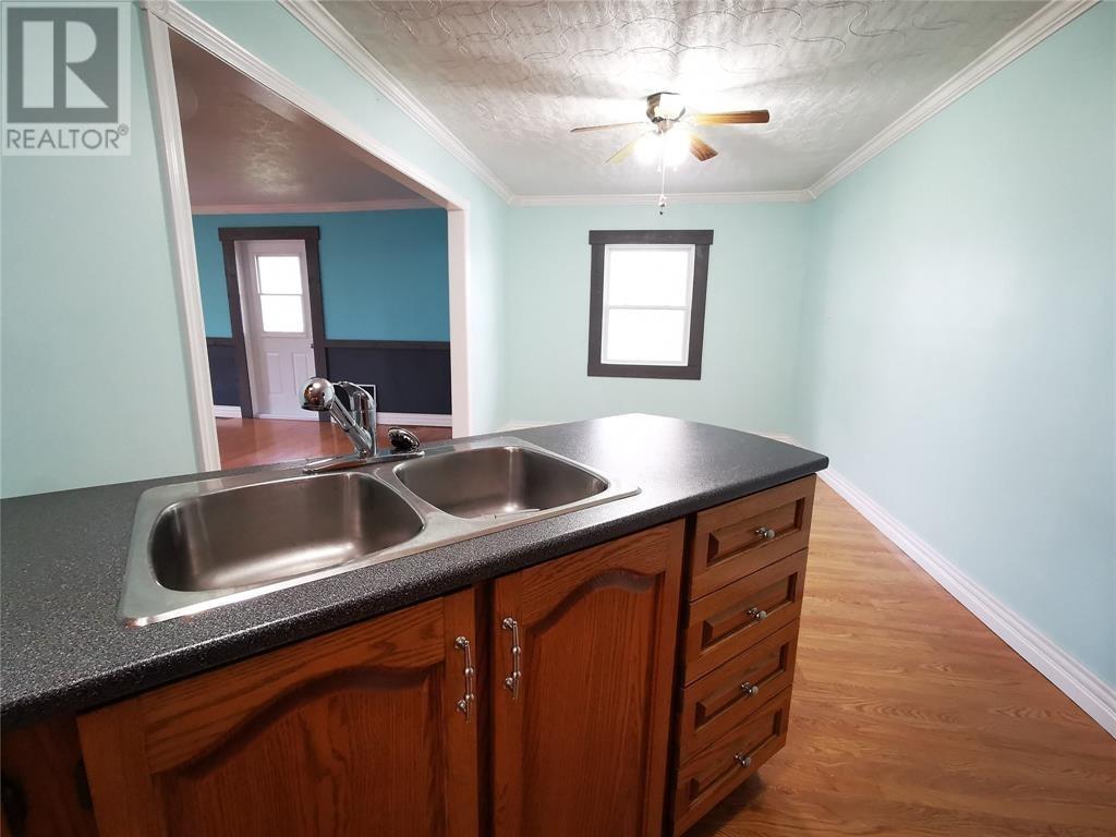 21 Village Cove Road E Property Photo 14