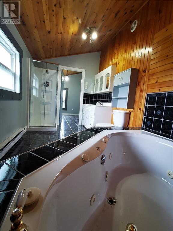 21 Village Cove Road E Property Photo 19