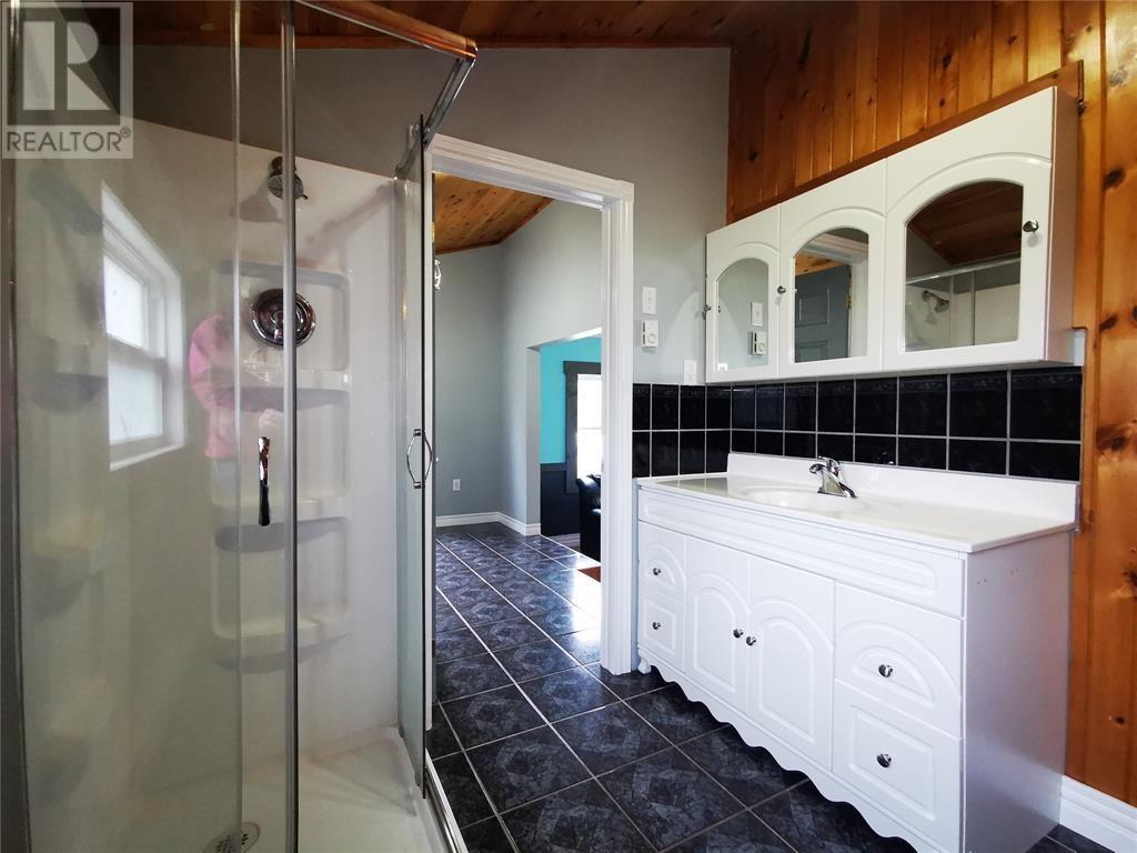 21 Village Cove Road E Property Photo 20