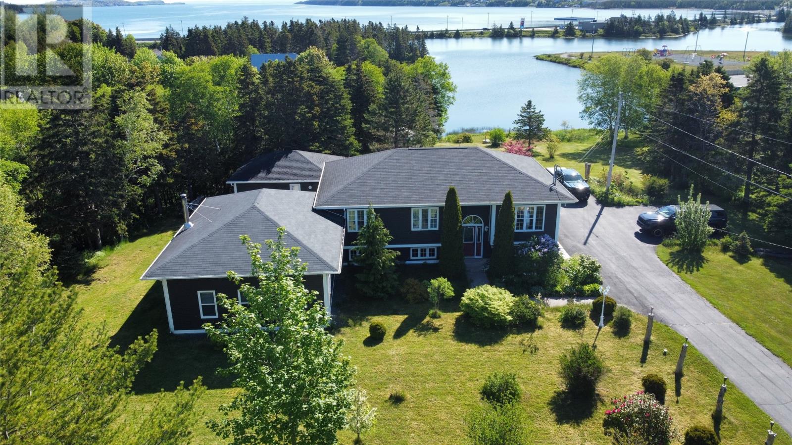 27 Park Avenue Property Photo 1