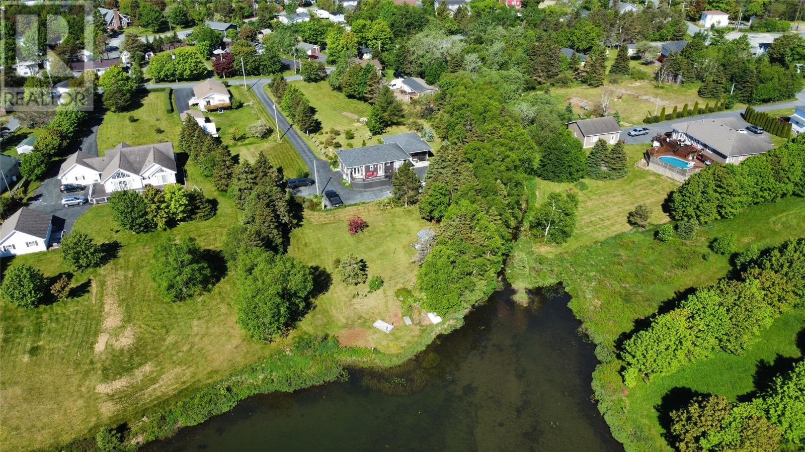 27 Park Avenue Property Photo 4