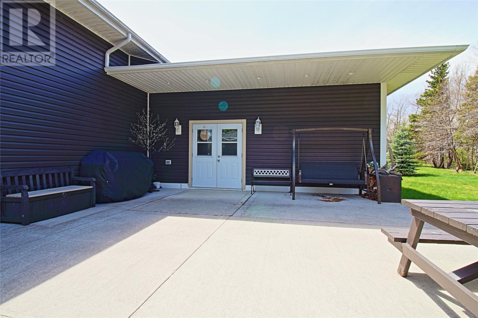 27 Park Avenue Property Photo 10