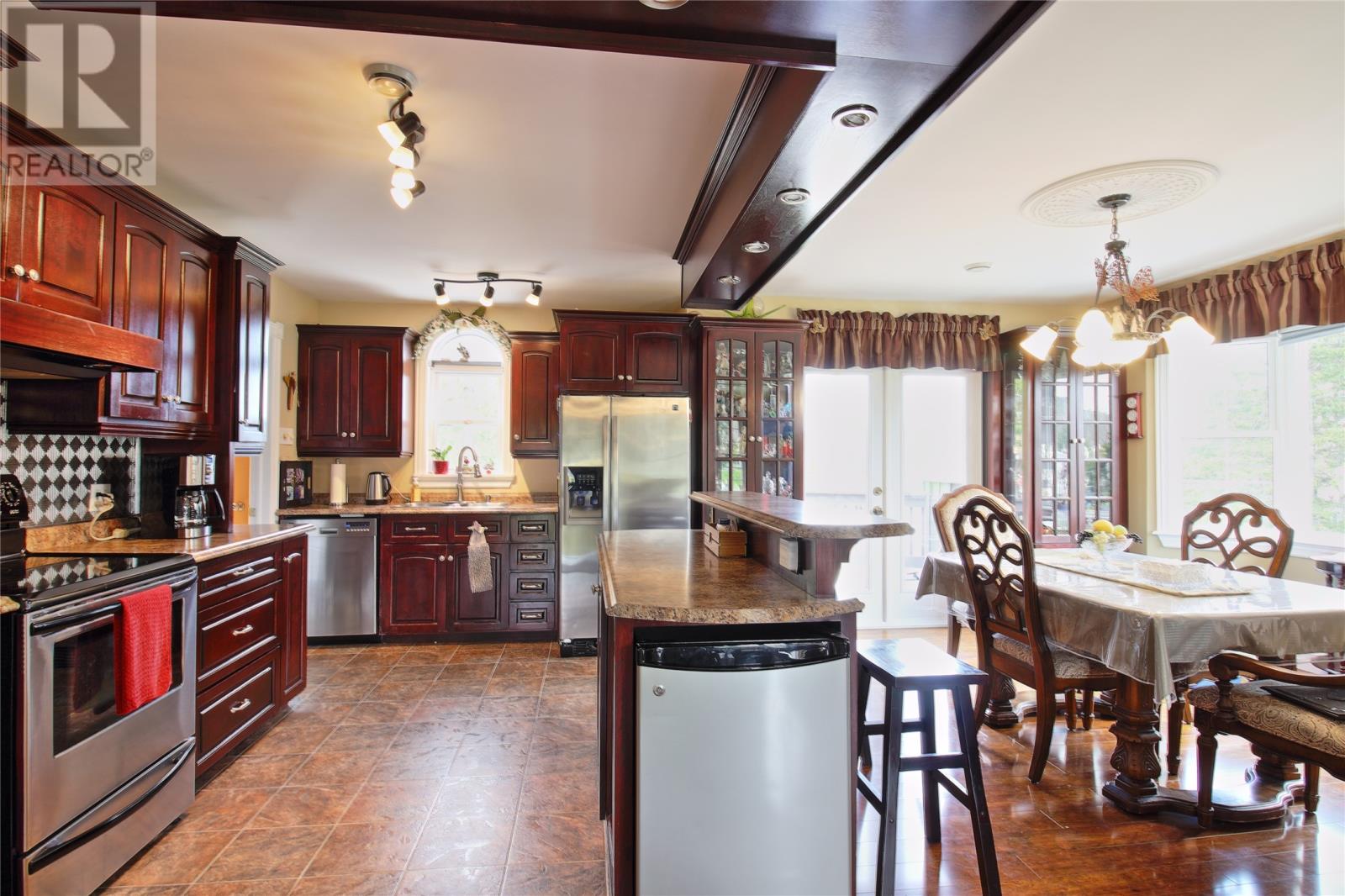 27 Park Avenue Property Photo 14