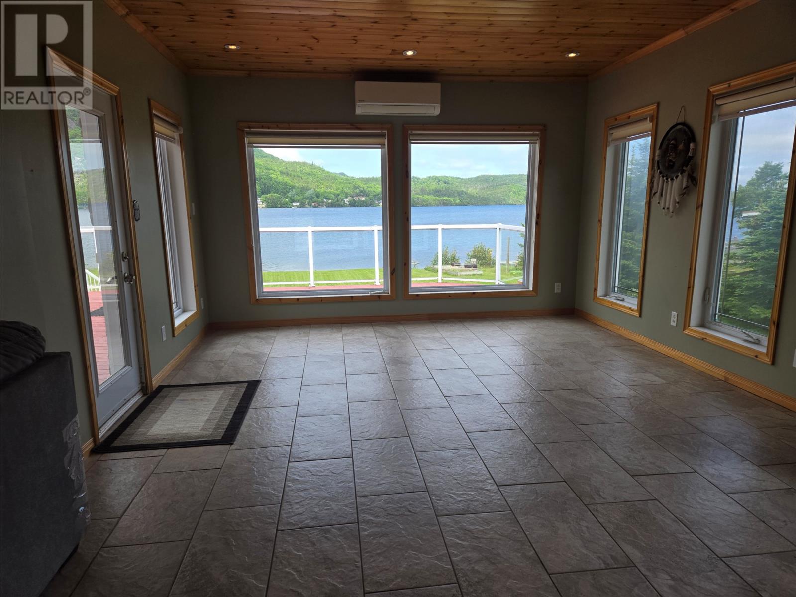 2 Regatta Drive Property Photo 11