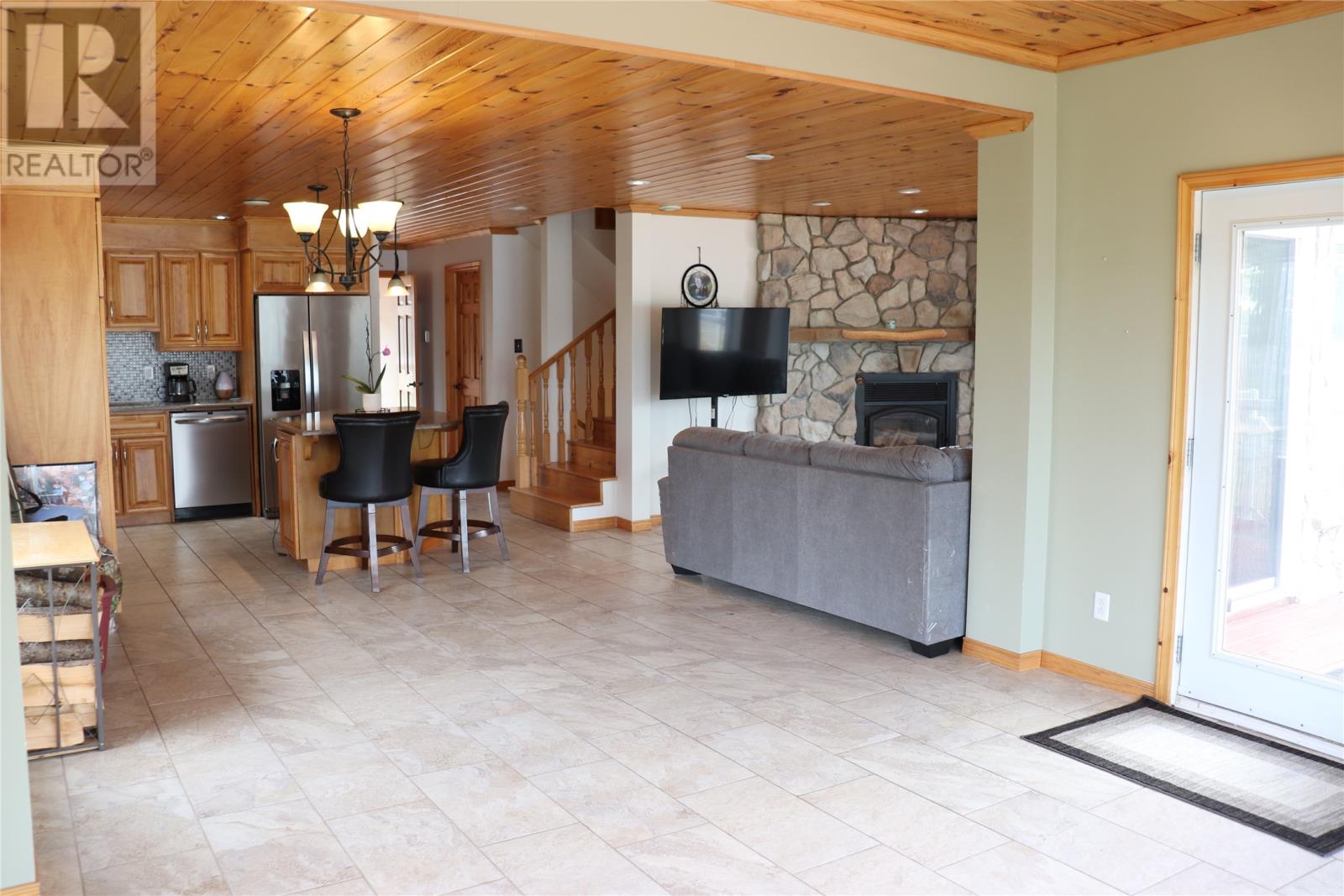 2 Regatta Drive Property Photo 12