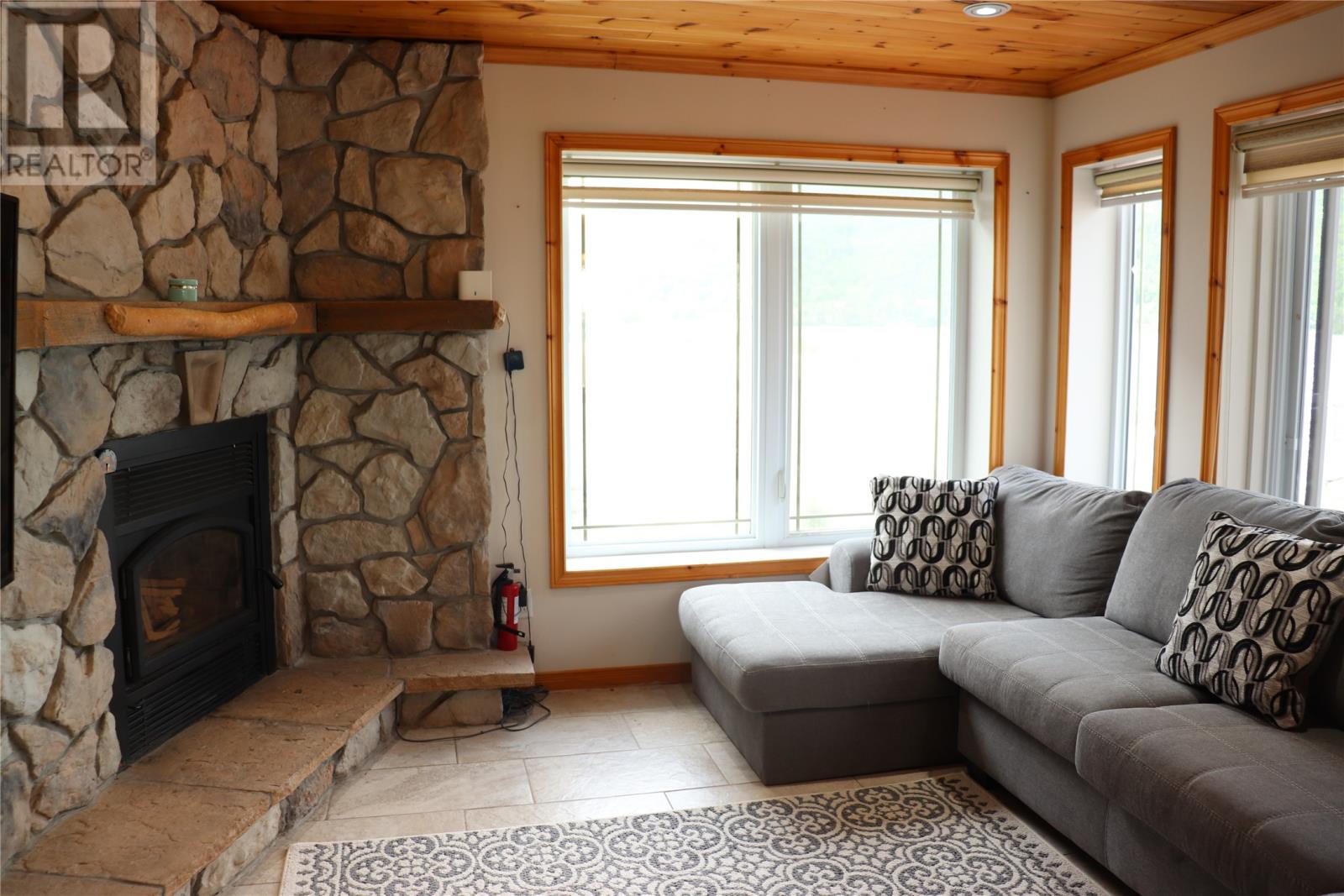 2 Regatta Drive Property Photo 13