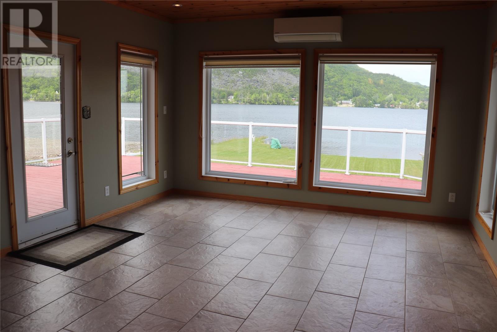 2 Regatta Drive Property Photo 15