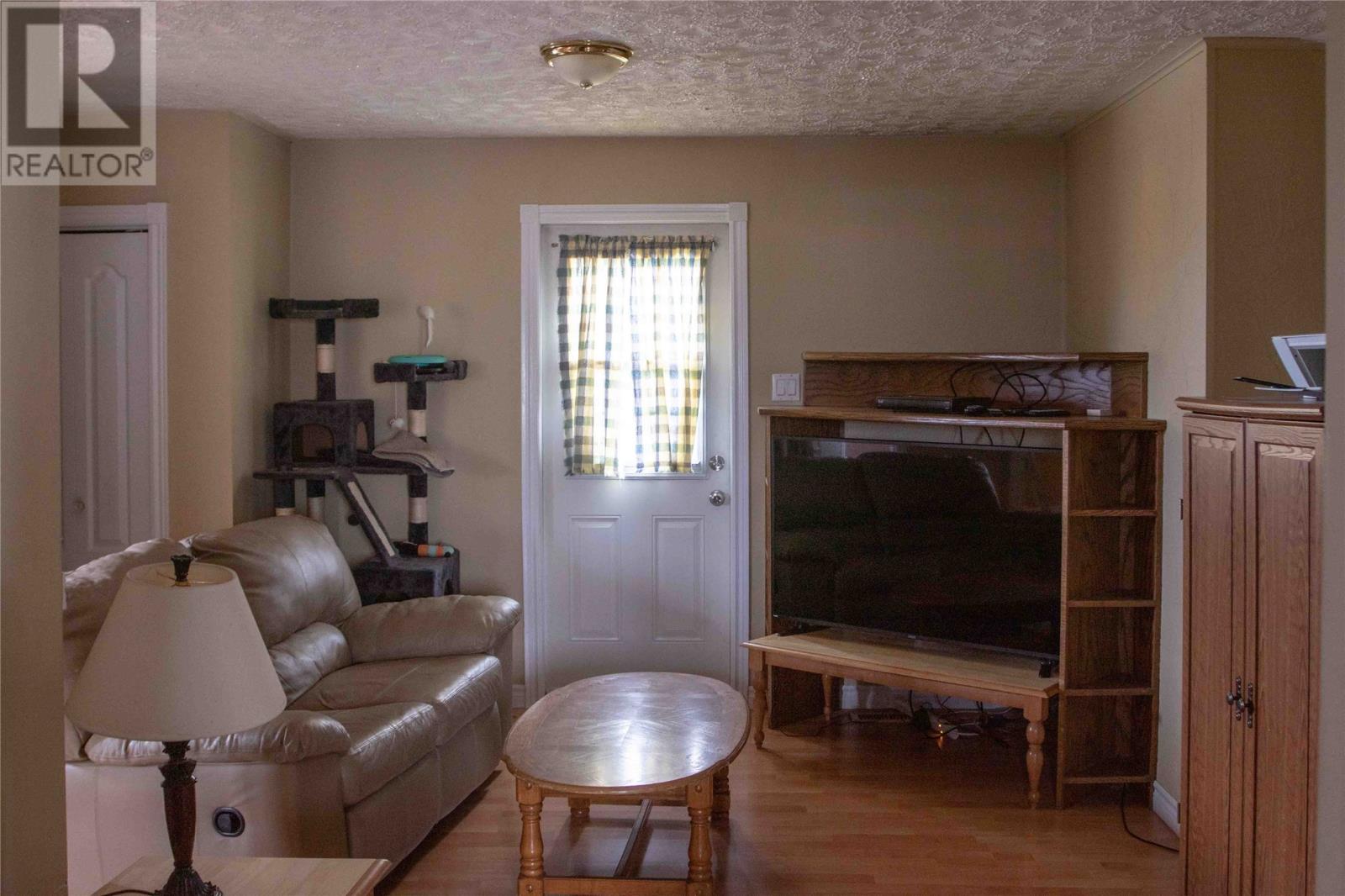 122-122a Coster Street Property Photo 17