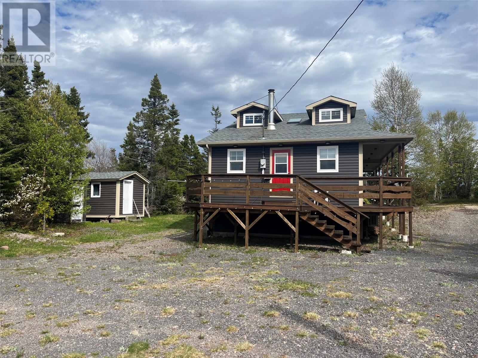 20 West Main Road Property Photo 1