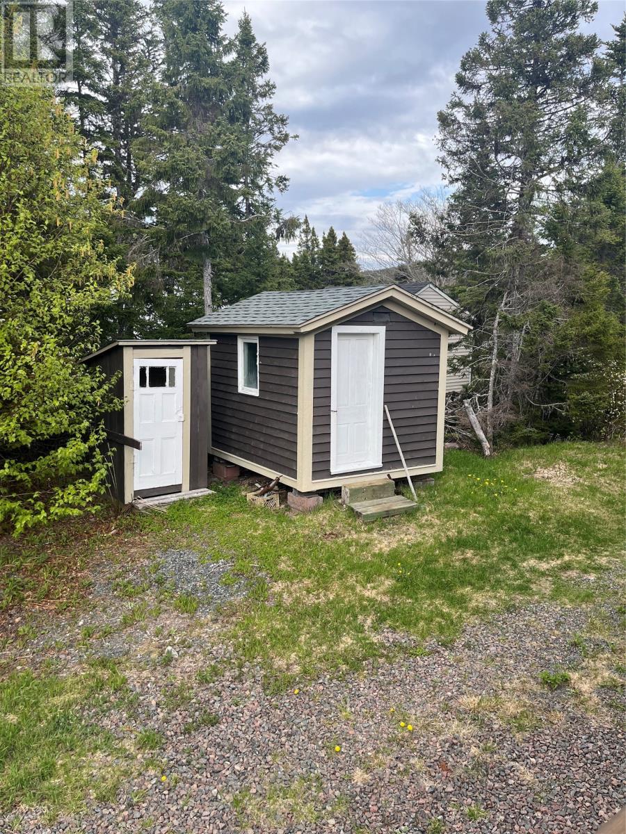 20 West Main Road Property Photo 11
