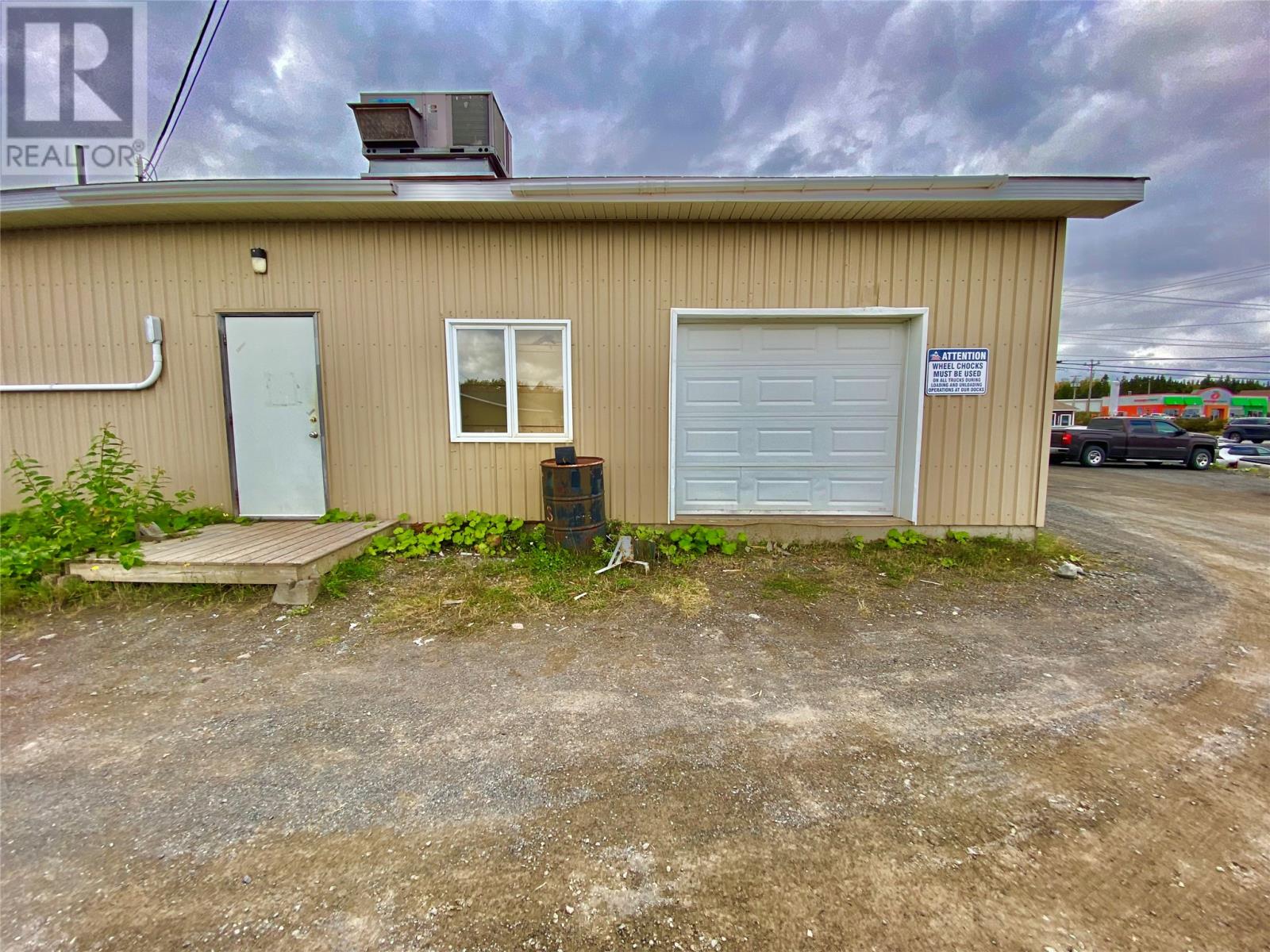 395a Main Street Property Photo 4