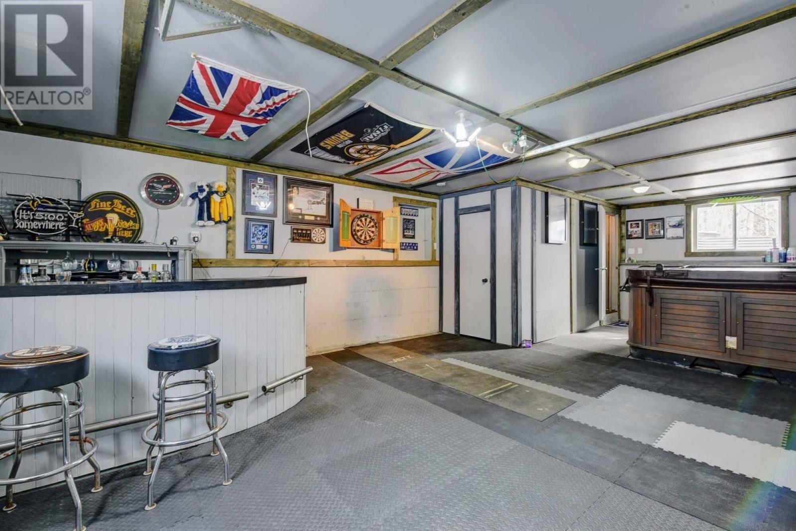 10 Lunch Point Property Photo 18