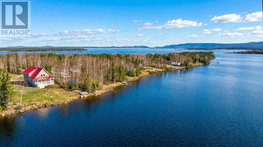 10 Lunch Point Property Photo 19