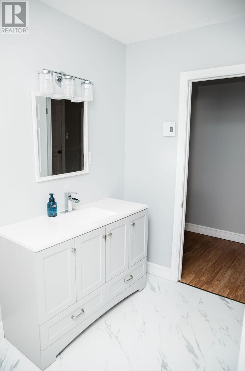 20 Swan's Road Property Photo 18