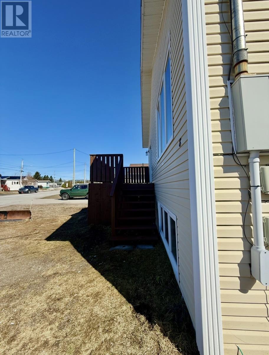 8 Ford Crescent Property Photo 4