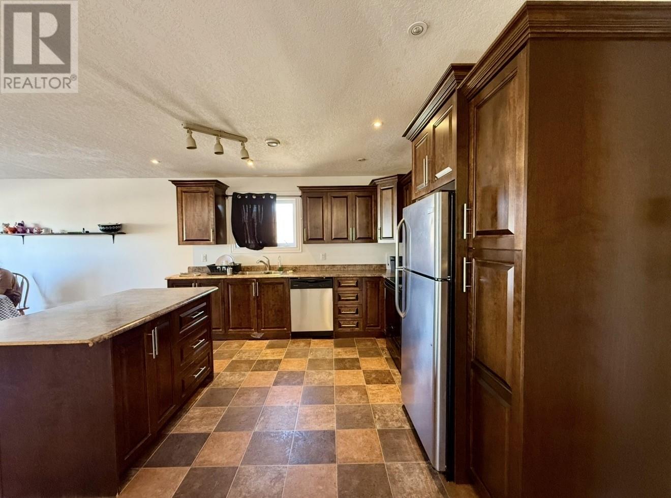 8 Ford Crescent Property Photo 5