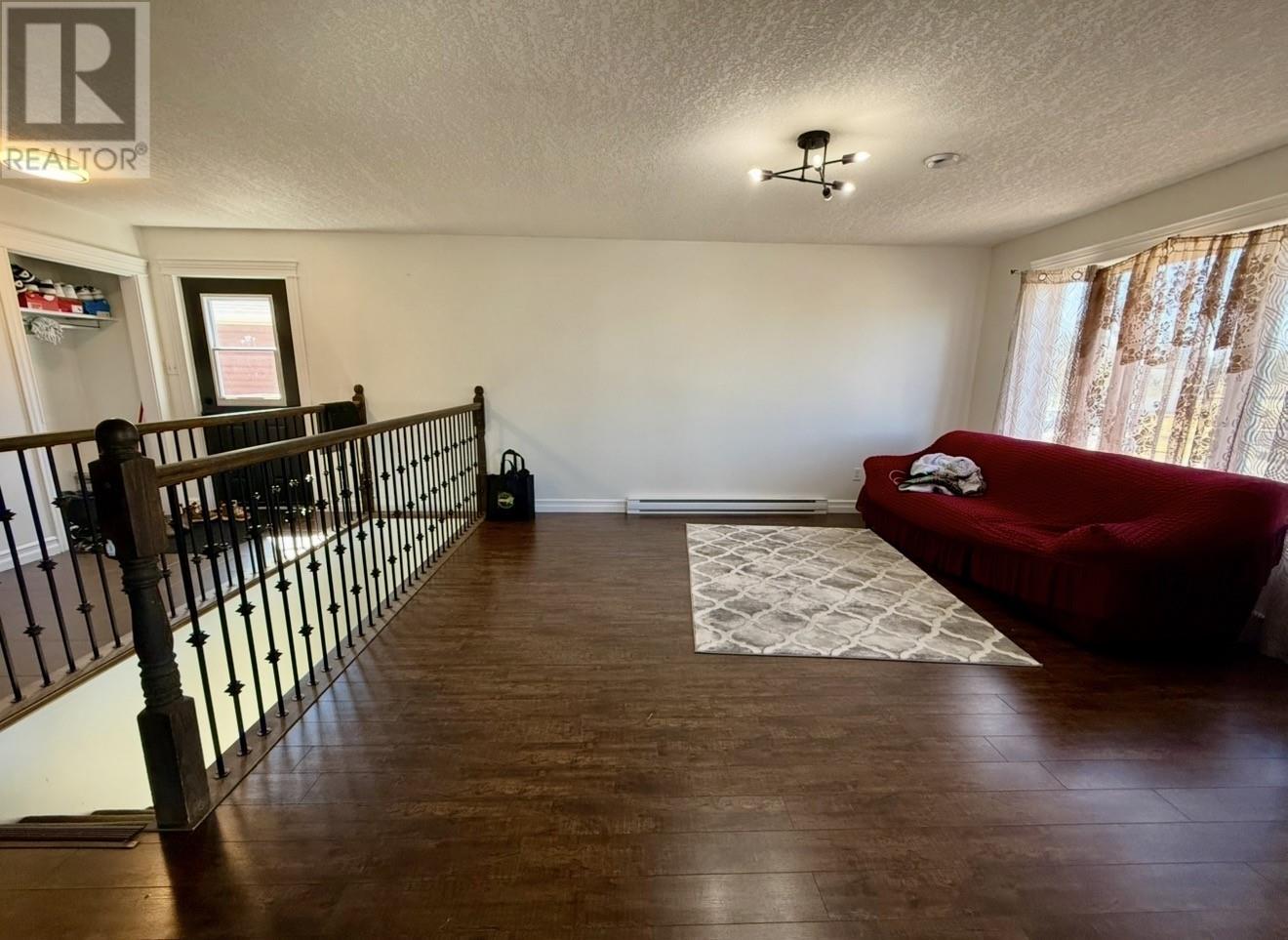 8 Ford Crescent Property Photo 7