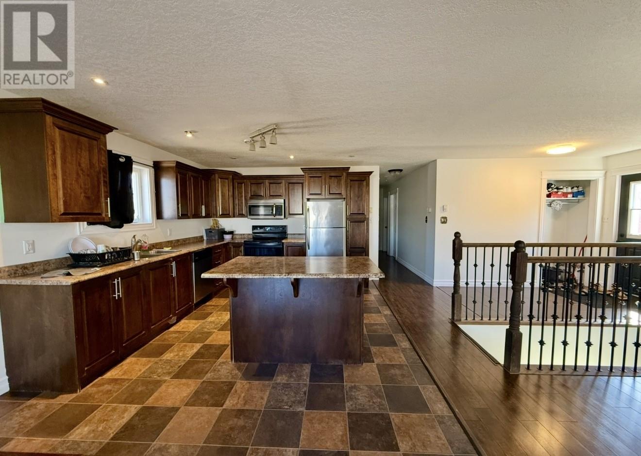 8 Ford Crescent Property Photo 9