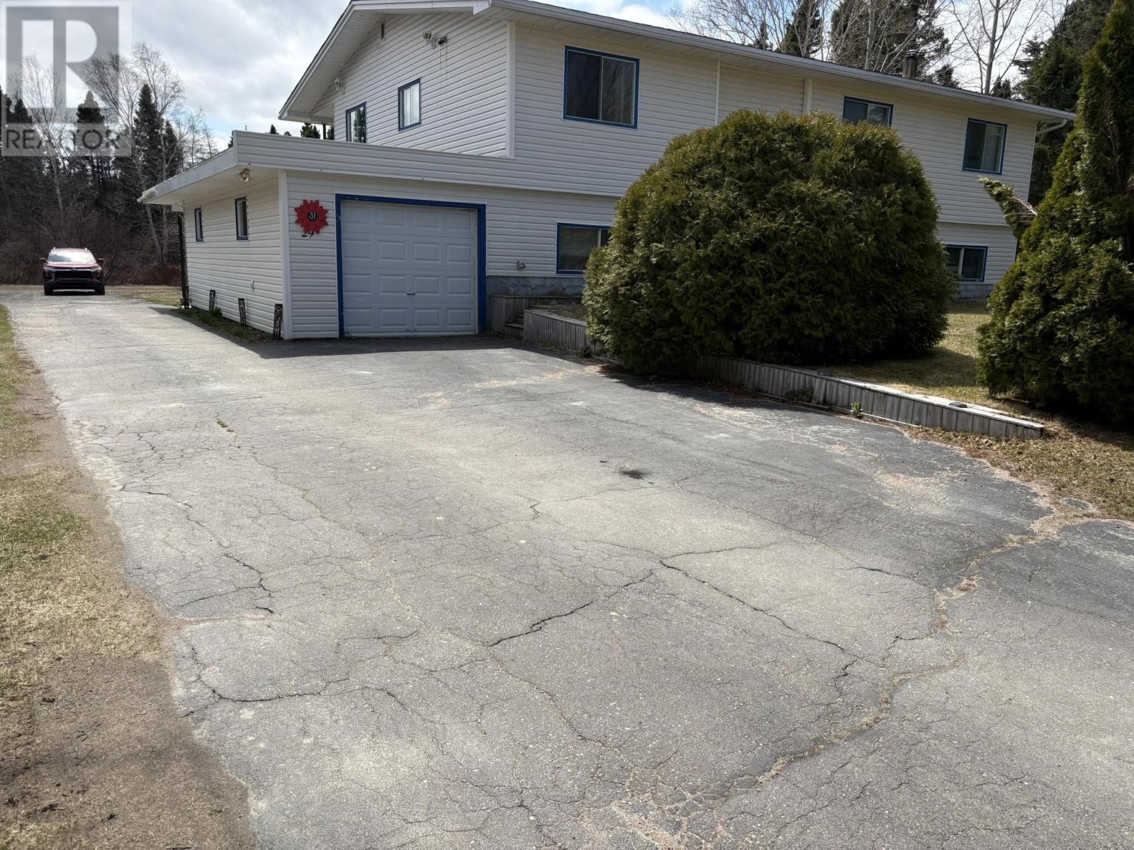 31 Angle Brook Road