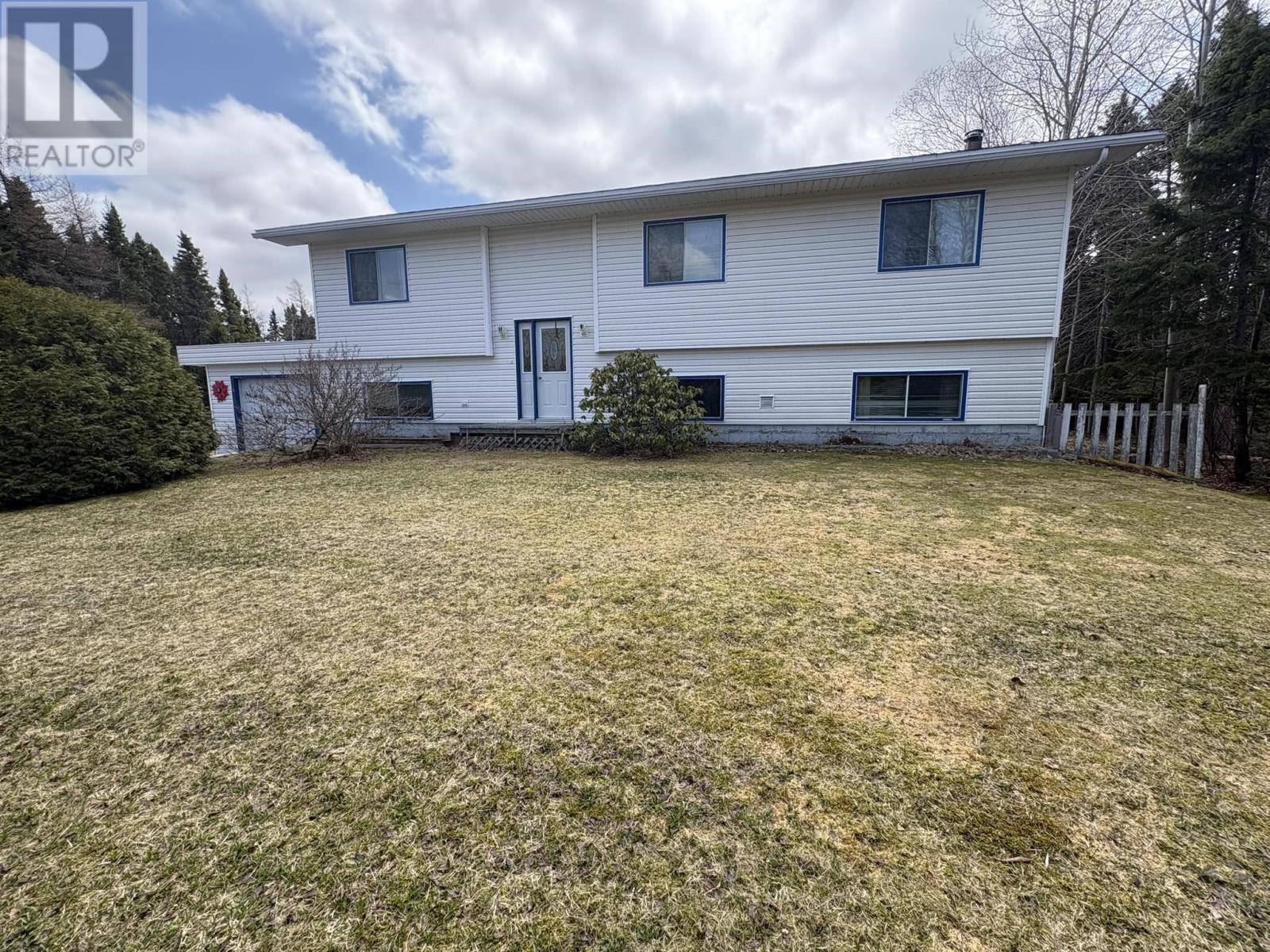 31 Angle Brook Road Property Photo 2