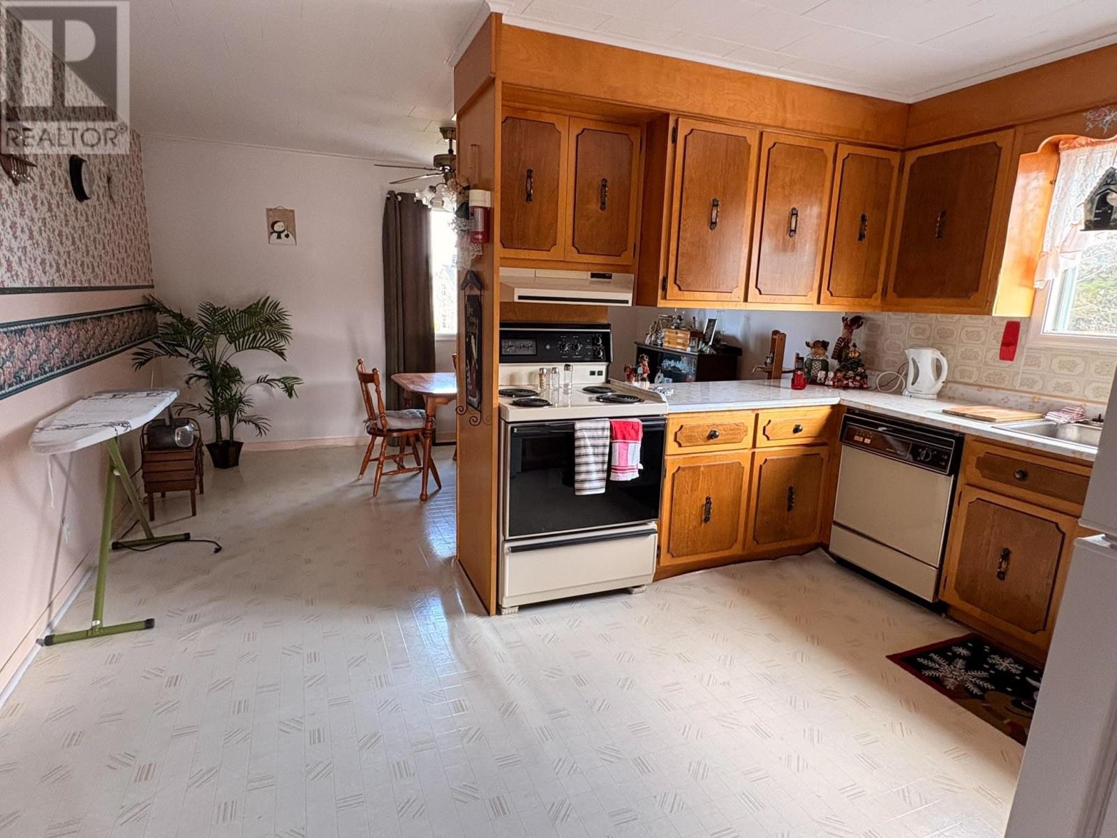 31 Angle Brook Road Property Photo 4