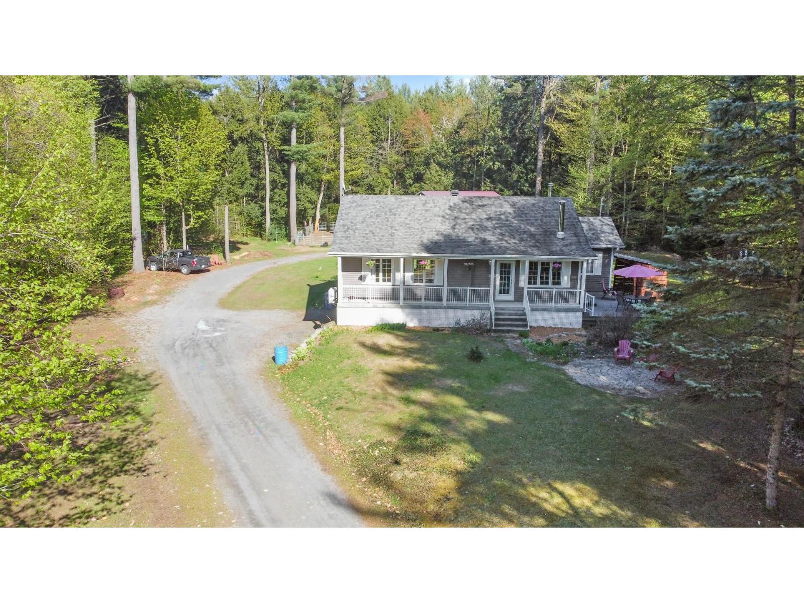 223z Ch. Cabot Property Photo 1