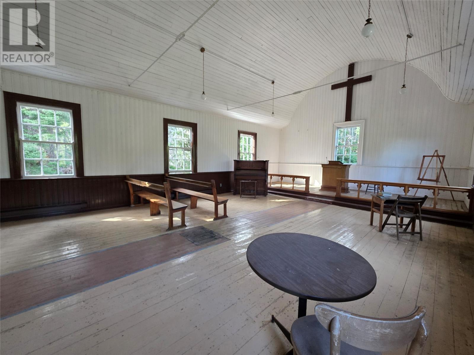 3 Taylor Room Road Property Photo 9