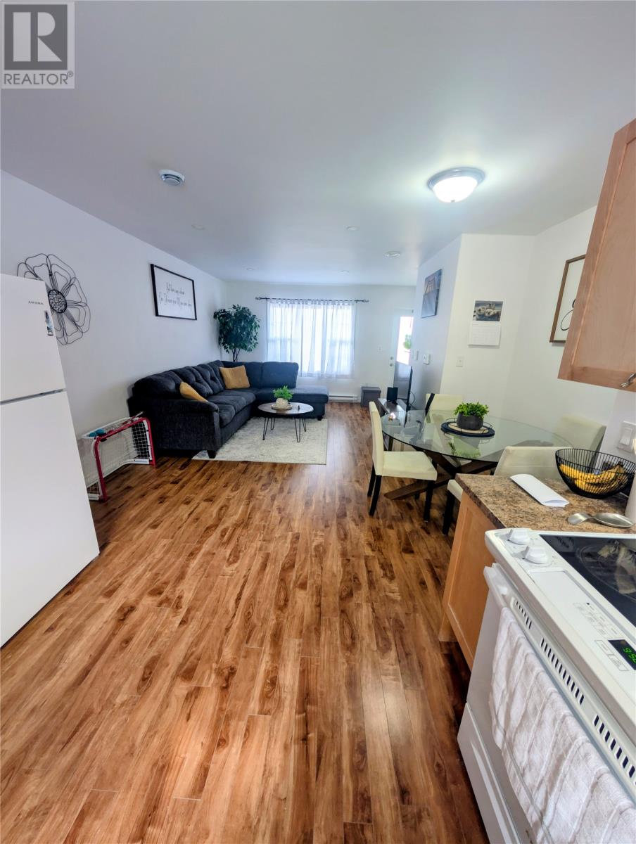 1 Murphy Crescent Property Photo 5