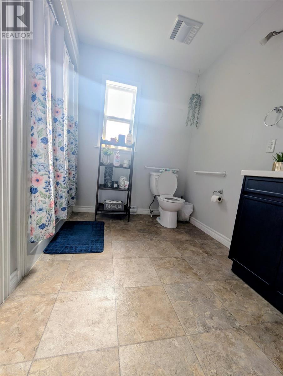 1 Murphy Crescent Property Photo 9