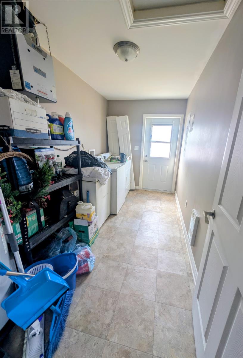 3 Murphy Crescent Property Photo 6