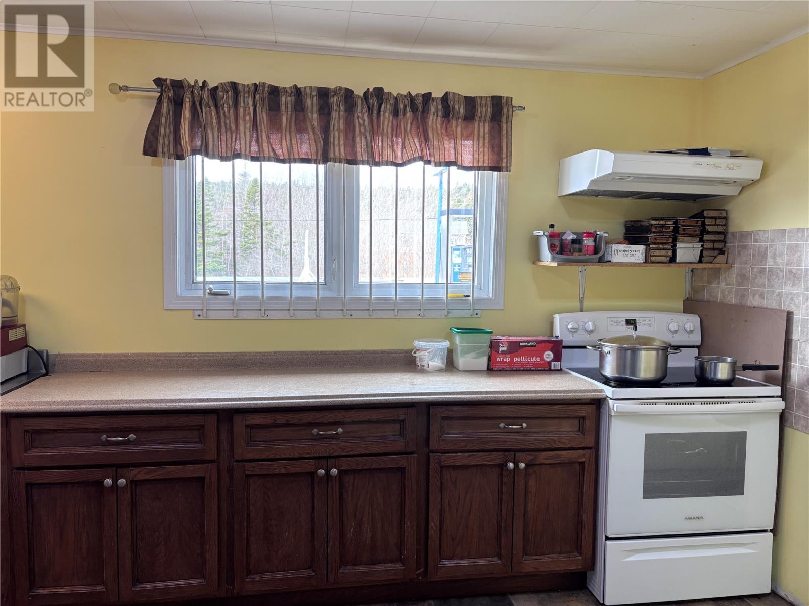 28 Main Road Property Photo 18