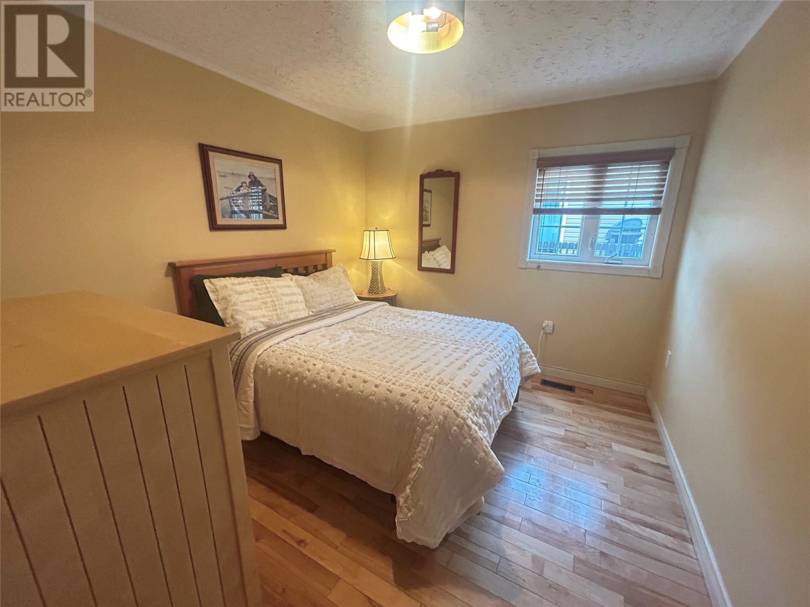 6 Woodcrest Avenue Property Photo 10