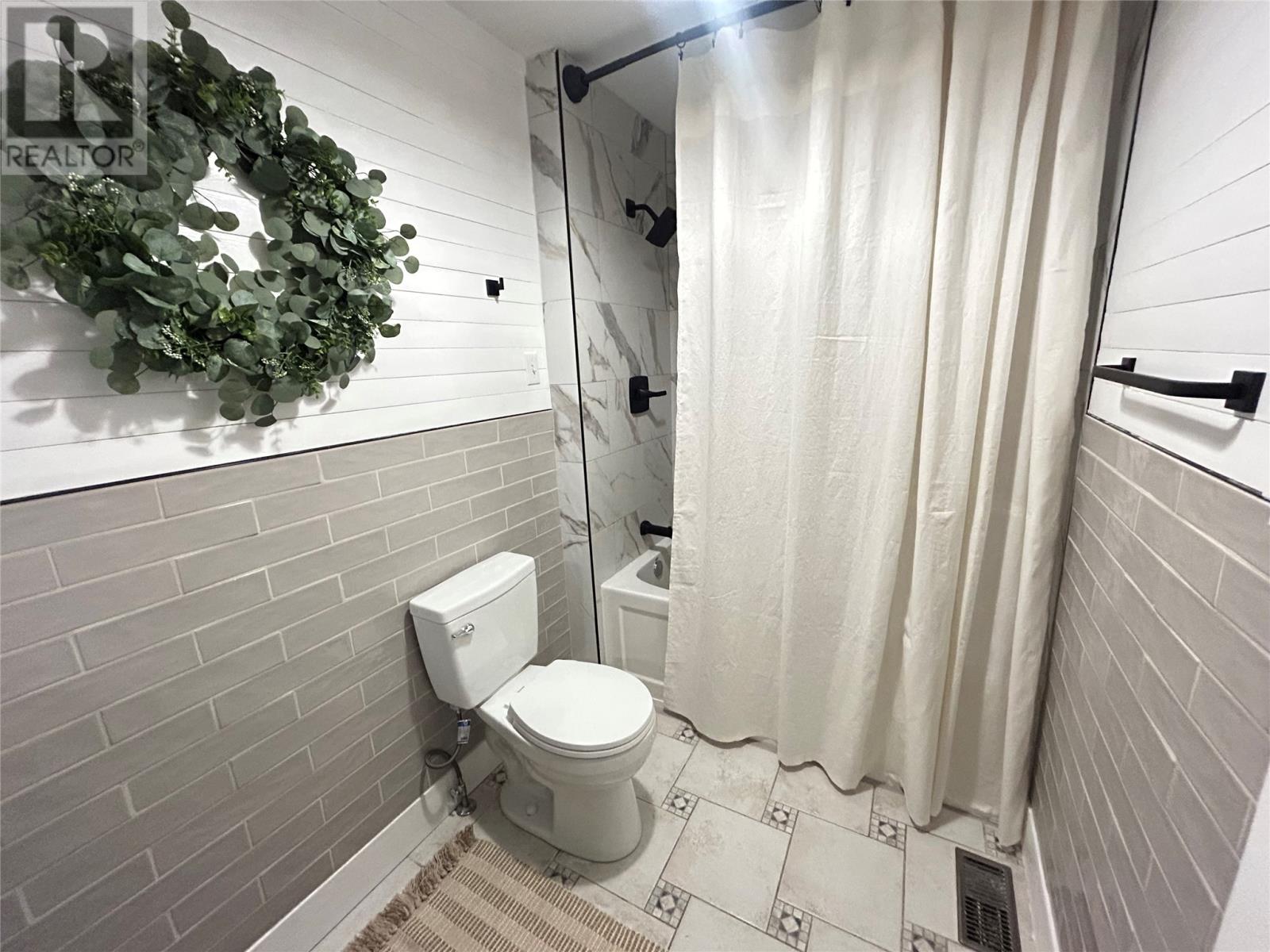 6 Woodcrest Avenue Property Photo 19