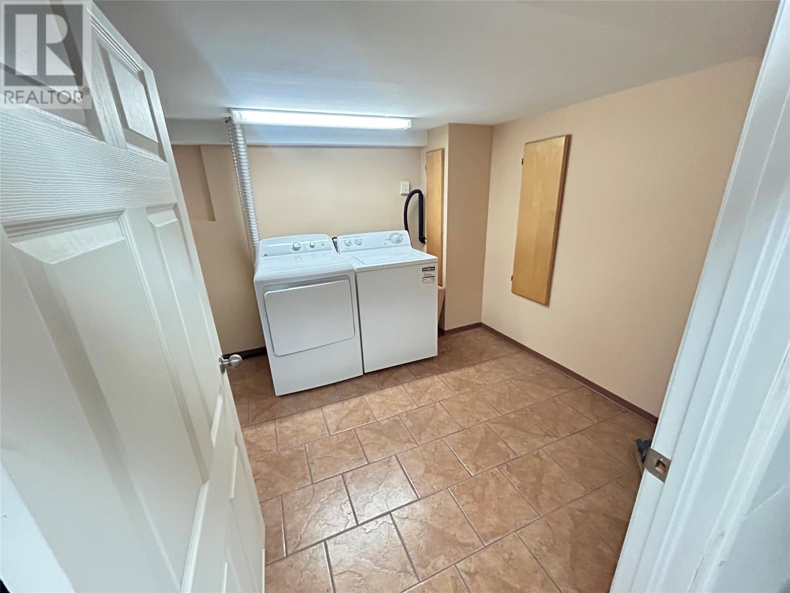 6 Woodcrest Avenue Property Photo 34