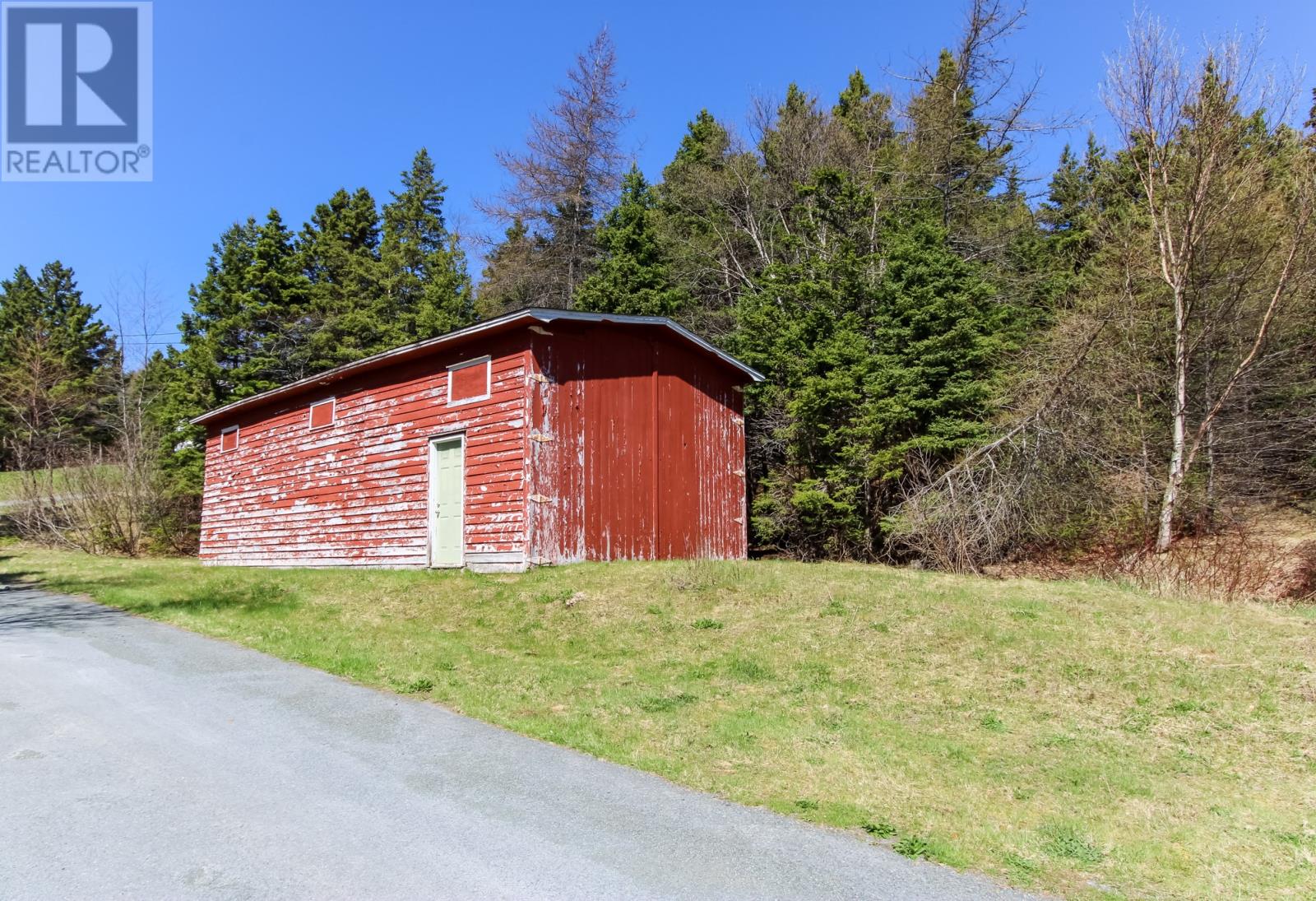 5 Back Path Road Property Photo 3