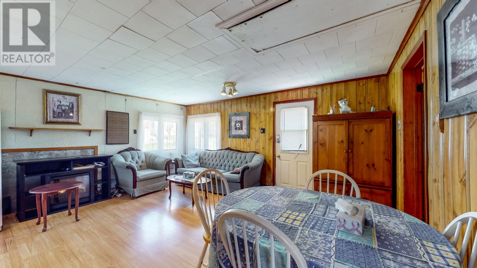 5 Back Path Road Property Photo 24