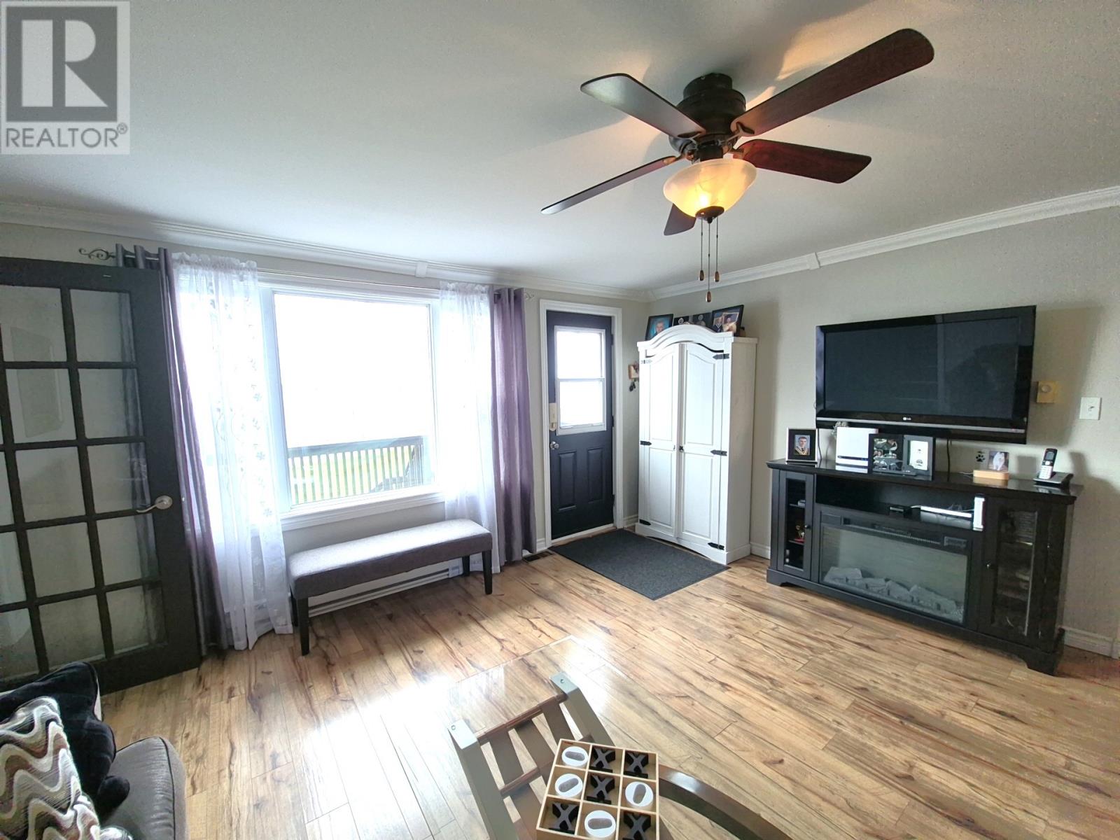 142 Main Street Property Photo 8