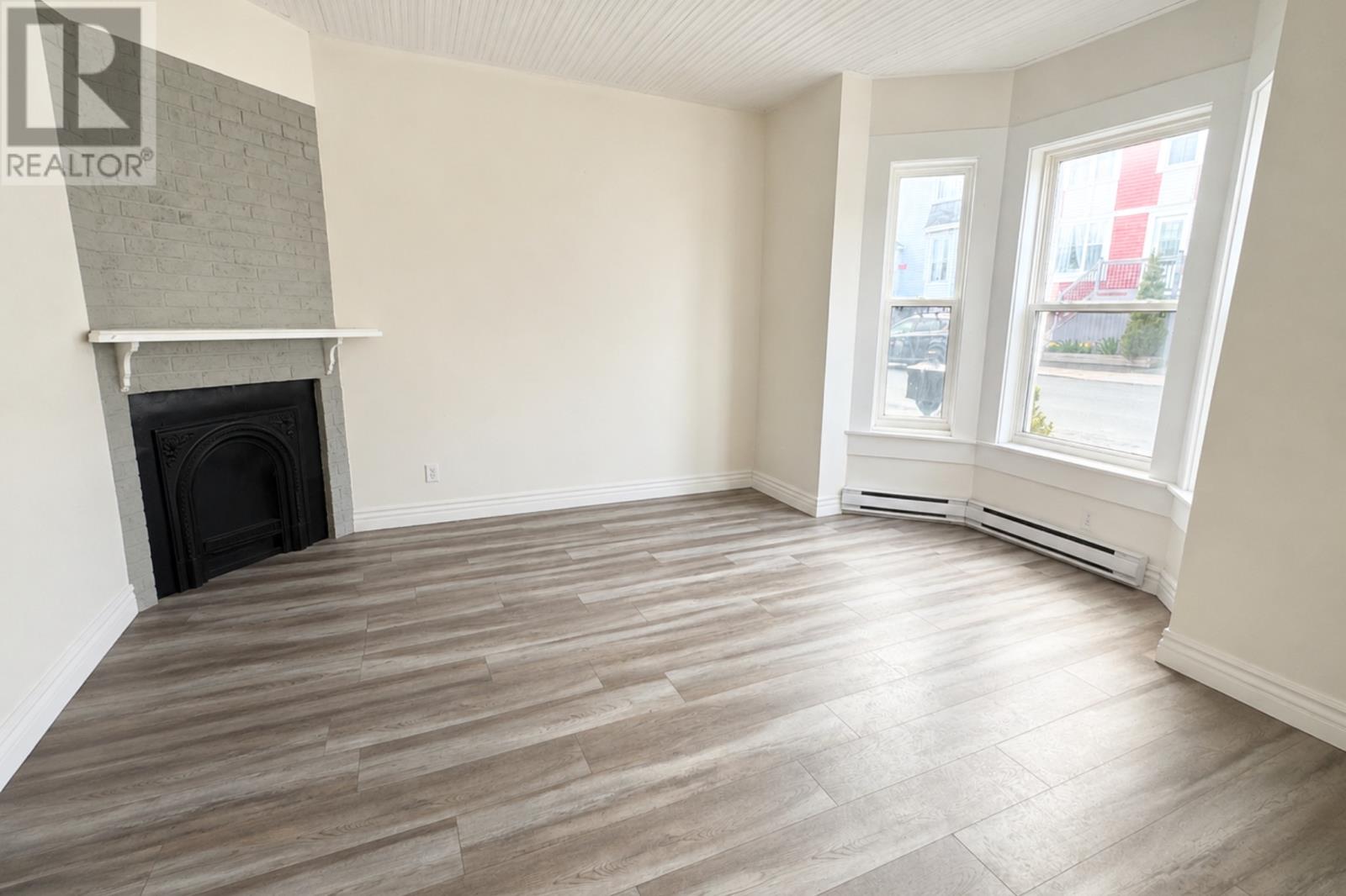 85 Cabot Street Property Photo 3