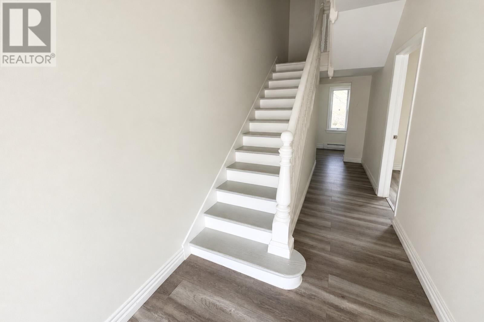 85 Cabot Street Property Photo 7