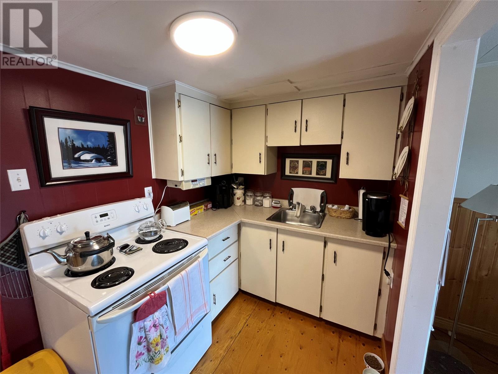 33 Beaver Pond Road Property Photo 12