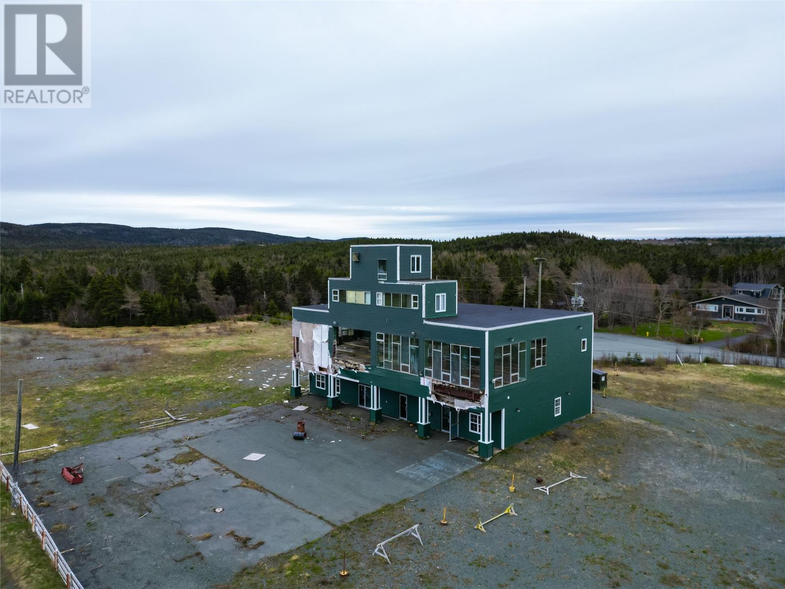 65 LakeView Drive