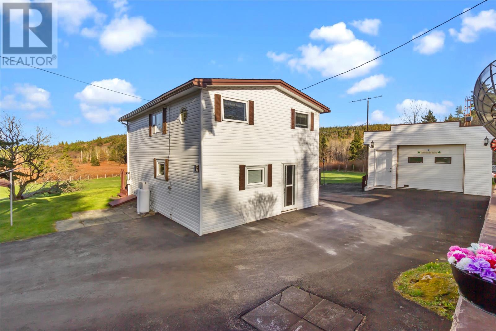 9 Gushue's Road Property Photo 4
