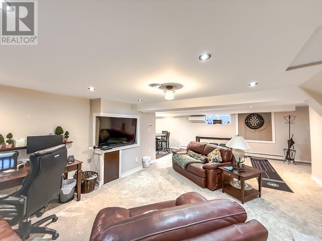 98 Greens Road Property Photo 28