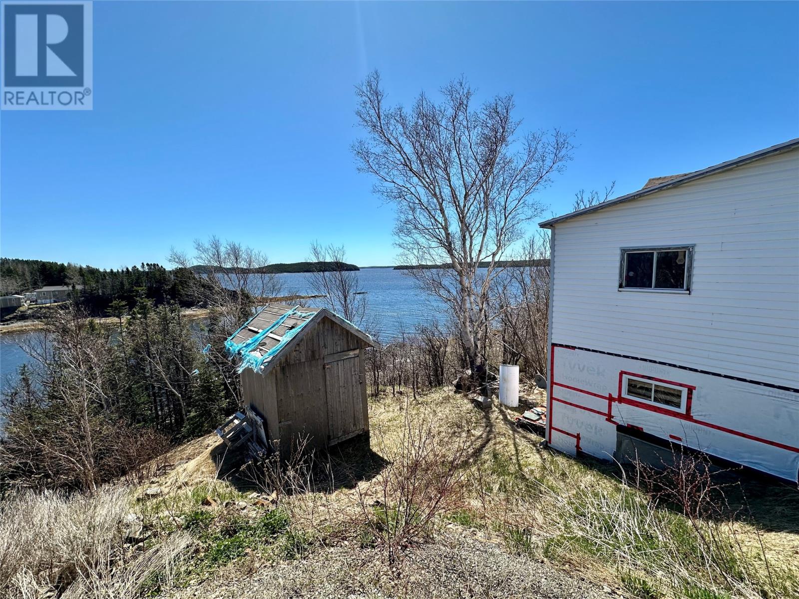 27 Village Cove Road W Property Photo 3