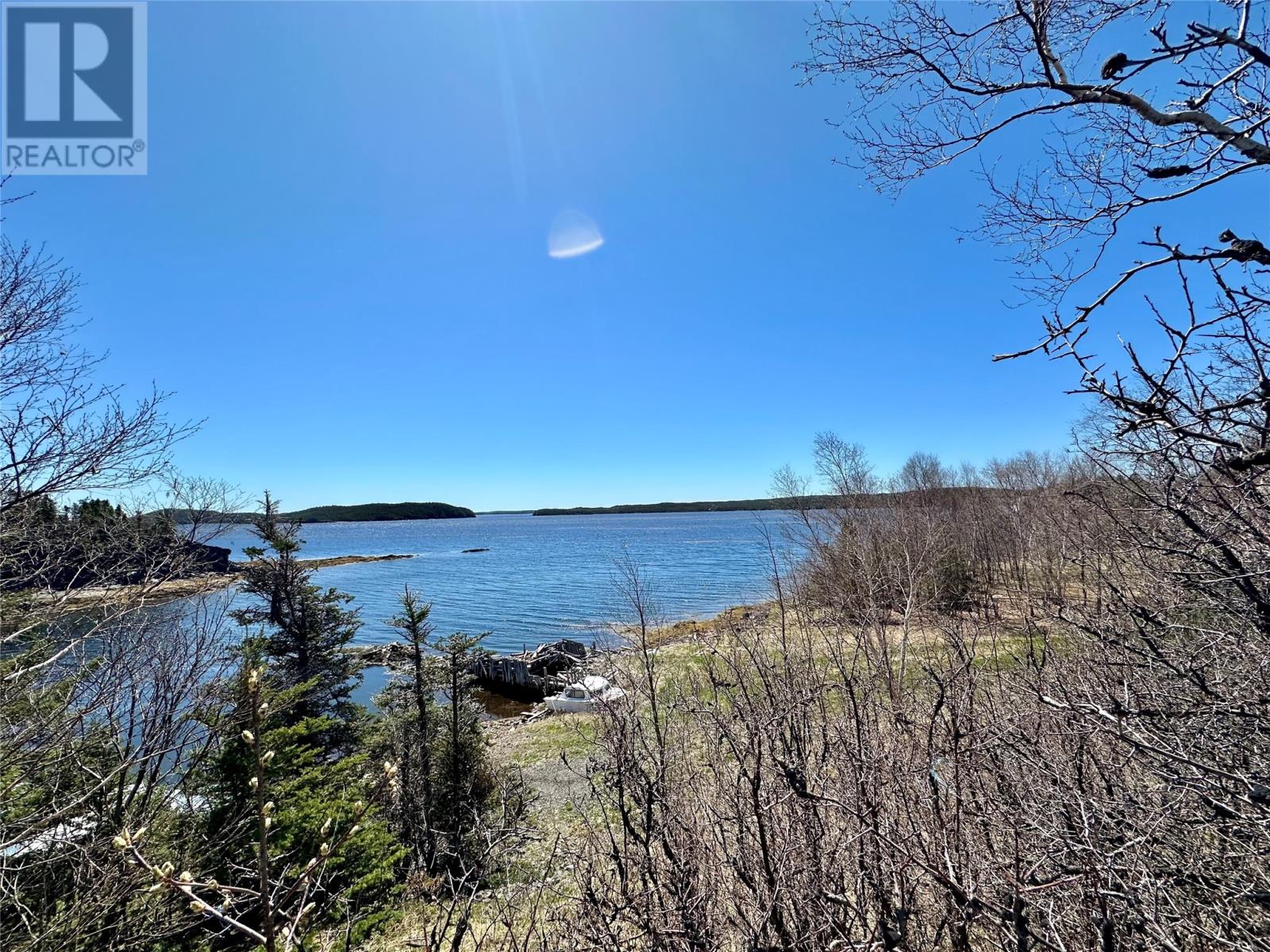 27 Village Cove Road W Property Photo 5