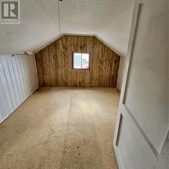 27 Village Cove Road W Property Photo 14