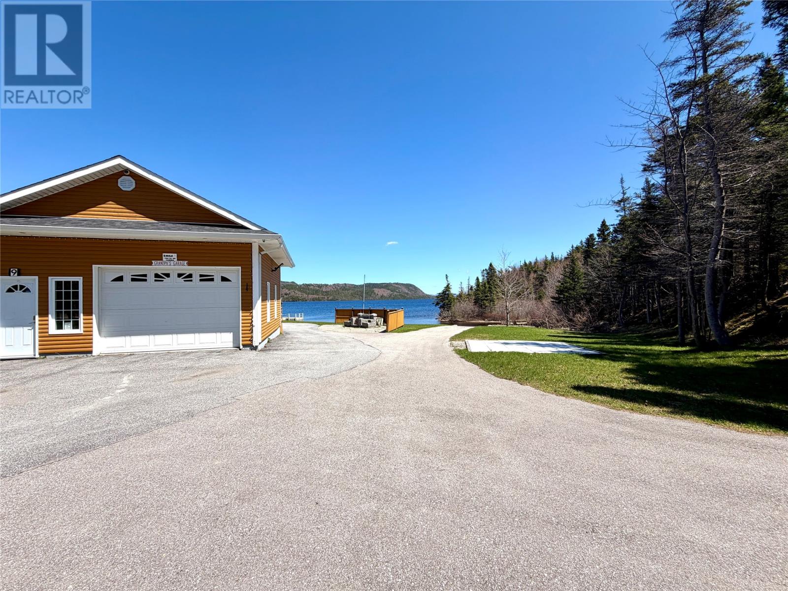 9 Regatta Drive Property Photo 7