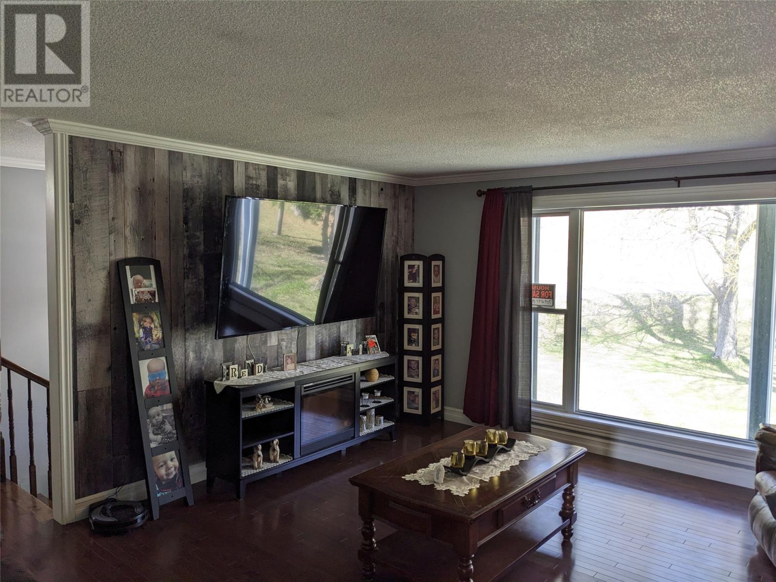 12 Forest Road Property Photo 7