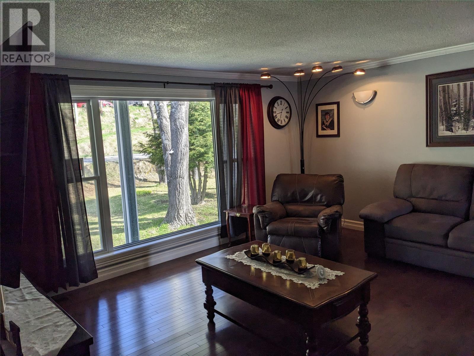 12 Forest Road Property Photo 8